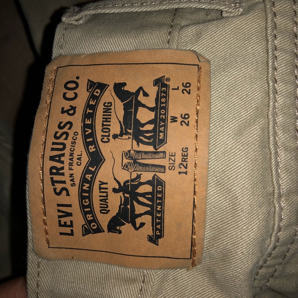 Levi’s pants